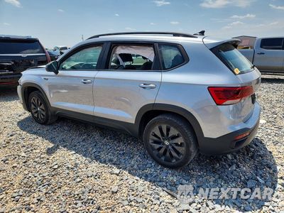 Drugie zdjęcie samochodu z przodu: 2024 VOLKSWAGEN TAOS S VIN:3VV5X7B21RM116392 - miniatura