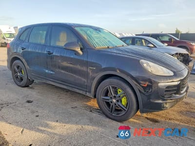 Czwarte zdjęcie samochodu z boku: 2016 PORSCHE CAYENNE SE HYBRID VIN:WP1AE2A24GLA16551 - miniatura