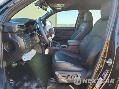 Zdjęcie 7 z 13 samochodu: 2025 TOYOTA 4RUNNER TRD OFF-ROAD PREMIUM HV VIN:JTEVB5BR4S5004109 - miniatura