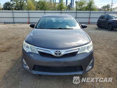 Piąte zdjęcie samochodu w środku: 2014 TOYOTA CAMRY XLE VIN:4T1BF1FK0EU800914 - miniatura