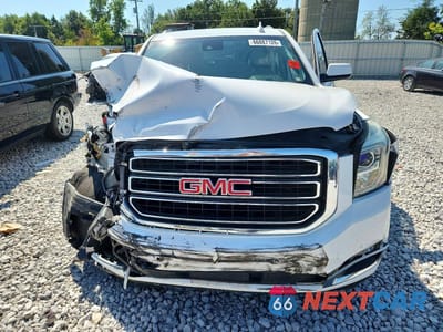 Piąte zdjęcie samochodu w środku: 2017 GMC YUKON XL K1500 SLT VIN:1GKS2GKCXHR139776 - miniatura