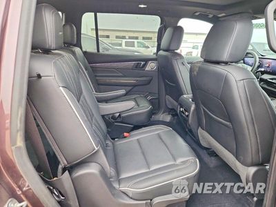 Zdjęcie 11 z 14 samochodu: 2025 BUICK ENCLAVE AVENIR VIN:5GAEVCRS1SJ103987 - miniatura
