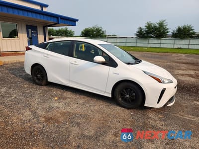 Czwarte zdjęcie samochodu z boku: 2021 TOYOTA PRIUS LE VIN:JTDKAMFU3M3140393 - miniatura