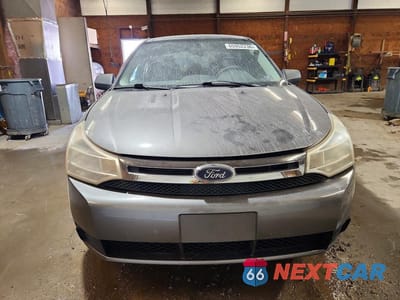 Piąte zdjęcie samochodu w środku: 2010 FORD FOCUS SE VIN:1FAHP3FNXAW140810 - miniatura