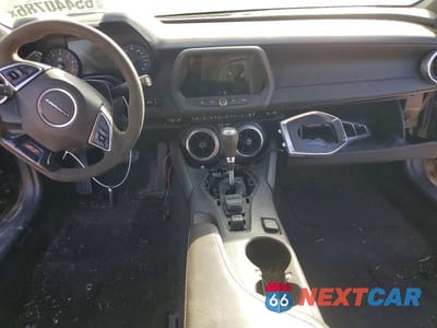 Zdjęcie 8 z 12 samochodu: 2016 CHEVROLET CAMARO SS VIN:1G1FH1R75G0173301 - miniatura