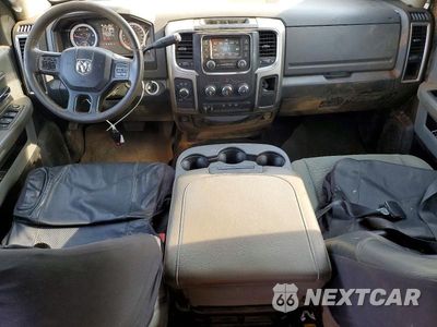 Zdjęcie 8 z 12 samochodu: 2018 RAM 2500 SLT VIN:3C6UR5DL4JG275058 - miniatura