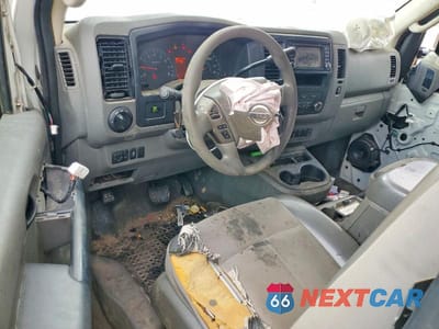 Zdjęcie 8 z 13 samochodu: 2015 NISSAN NV 3500 HD SV VIN:1N6AF0LY7FN807452 - miniatura