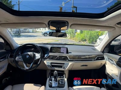 Zdjęcie 6 z 12 samochodu: 2018 BMW 750 XI VIN:WBA7F2C53JB238489 - miniatura