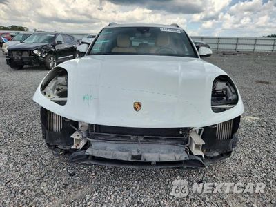 Piąte zdjęcie samochodu w środku: 2017 PORSCHE MACAN S VIN:WP1AB2A52HLB17057 - miniatura