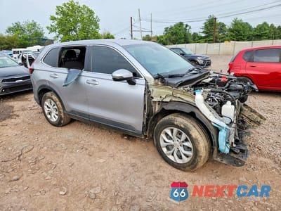 Czwarte zdjęcie samochodu z boku: 2023 HONDA CR-V LX VIN:2HKRS4H20PH416903 - miniatura