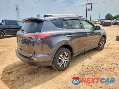 Trzecie zdjęcie samochodu z tyłu: 2017 TOYOTA RAV4 LE VIN:JTMZFREV9HJ711507 - miniatura