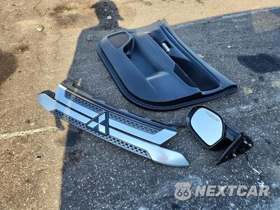 Zdjęcie 13 z 14 samochodu: 2020 MITSUBISHI OUTLANDER ES VIN:JA4AD2A34LZ039813 - miniatura