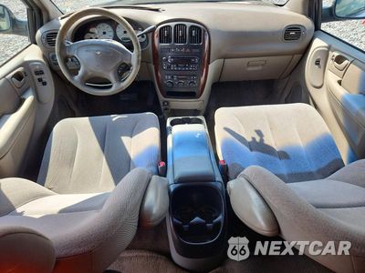 Zdjęcie 8 z 13 samochodu: 2002 CHRYSLER TOWN & COUNTRY LX VIN:2C4GP44392R672170 - miniatura