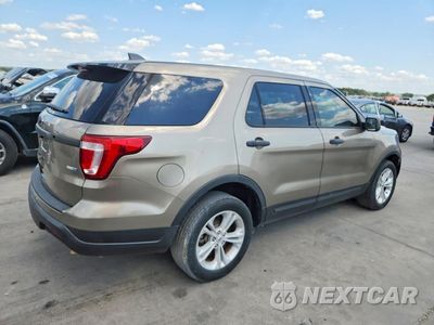 Trzecie zdjęcie samochodu z tyłu: 2019 FORD EXPLORER POLICE INTERCEPTOR VIN:1FM5K8ARXKGA64953 - miniatura