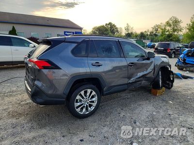 Trzecie zdjęcie samochodu z tyłu: 2021 TOYOTA RAV4 XLE PREMIUM VIN:2T3C1RFV1MC103173 - miniatura