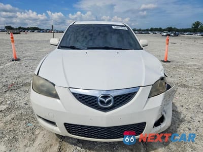 Piąte zdjęcie samochodu w środku: 2004 MAZDA 3 I VIN:JM1BK12F641187299 - miniatura