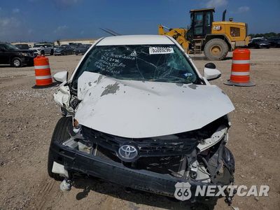 Piąte zdjęcie samochodu w środku: 2014 TOYOTA COROLLA S PLUS VIN:5YFBURHE6EP171222 - miniatura
