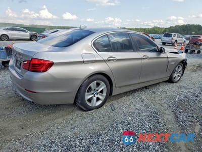 Trzecie zdjęcie samochodu z tyłu: 2013 BMW 528 XI VIN:WBAXH5C53DDW14872 - miniatura