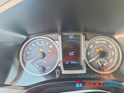 Zdjęcie 9 z 12 samochodu: 2018 TOYOTA TACOMA SR5 V6 VIN:5TFAZ5CN3JX058613 - miniatura