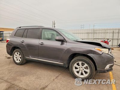 Czwarte zdjęcie samochodu z boku: 2011 TOYOTA HIGHLANDER SE VIN:5TDBK3EH3BS088416 - miniatura