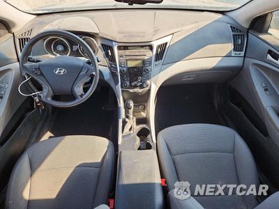 Zdjęcie 8 z 12 samochodu: 2012 HYUNDAI SONATA GLS VIN:5NPEB4AC6CH337506 - miniatura
