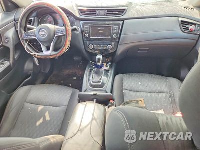 Zdjęcie 8 z 13 samochodu: 2019 NISSAN ROGUE SV VIN:5N1AT2MV6KC831674 - miniatura