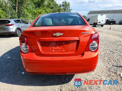 Zdjęcie 6 z 12 samochodu: 2013 CHEVROLET SONIC LS VIN:1G1JA5SG1D4174711 - miniatura