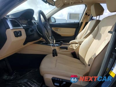 Zdjęcie 7 z 12 samochodu: 2017 BMW 320 VIN:WBA8E1G59HNU14966 - miniatura