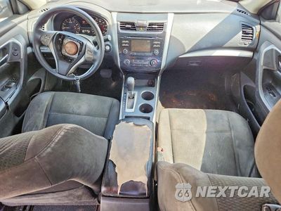 Zdjęcie 8 z 13 samochodu: 2015 NISSAN ALTIMA 2.5 S VIN:1N4AL3AP7FN916491 - miniatura