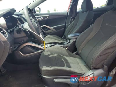 Zdjęcie 7 z 12 samochodu: 2016 HYUNDAI VELOSTER BASE VIN:KMHTC6AD9GU275728 - miniatura