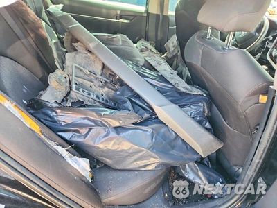 Zdjęcie 12 z 13 samochodu: 2018 TOYOTA CAMRY LE VIN:JTNB11HK4J3025948 - miniatura