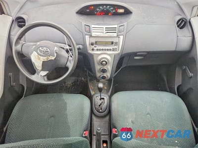 Zdjęcie 8 z 13 samochodu: 2008 TOYOTA YARIS BASE VIN:JTDJT923X85151496 - miniatura