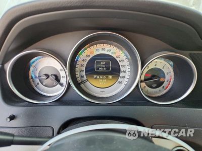 Zdjęcie 9 z 13 samochodu: 2012 MERCEDES-BENZ C 250 VIN:WDDGF4HBXCA615864 - miniatura