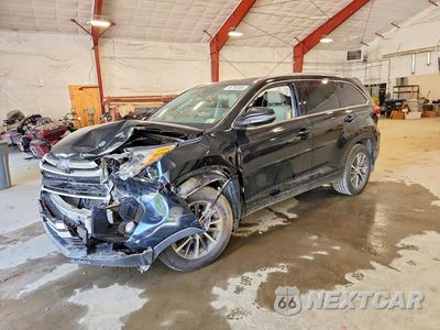 2018 TOYOTA HIGHLANDER XLE 5TDJZRFH4JS894174 - główne zdjęcie licytacji z USA - miniatura