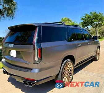 Czwarte zdjęcie samochodu z boku: 2022 CADILLAC ESCALADE ESV SPORT PLATINUM VIN:1GYS3RKL0NR303773 - miniatura