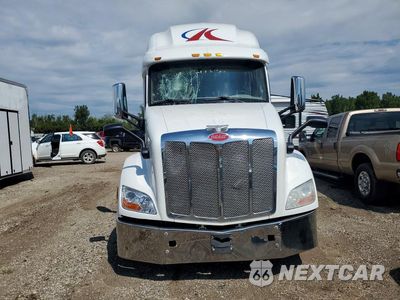 Piąte zdjęcie samochodu w środku: 2019 PETERBILT 579 SEMI TRUCK VIN:1XPBDP9X2KD613060 - miniatura