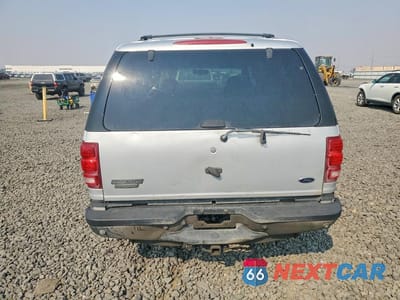 Zdjęcie 6 z 13 samochodu: 2002 FORD EXPEDITION XLT VIN:1FMFU16L22LA84616 - miniatura