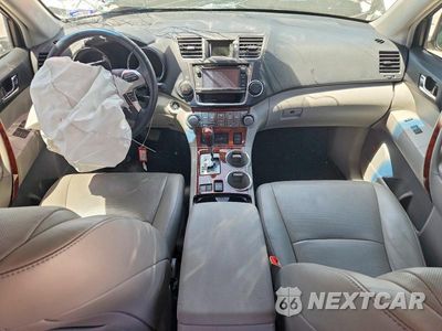 Zdjęcie 8 z 14 samochodu: 2013 TOYOTA HIGHLANDER LIMITED VIN:5TDYK3EH7DS109605 - miniatura