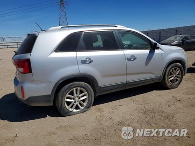 Trzecie zdjęcie samochodu z tyłu: 2015 KIA SORENTO LX VIN:5XYKT4A63FG613033 - miniatura