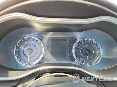Zdjęcie 9 z 12 samochodu: 2015 CHRYSLER 200 LIMITED VIN:1C3CCCAB2FN578235 - miniatura