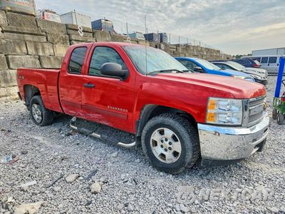 Czwarte zdjęcie samochodu z boku: 2013 CHEVROLET SILVERADO K1500 LT VIN:1GCRKSE73DZ218504 - miniatura