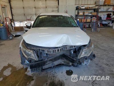 Piąte zdjęcie samochodu w środku: 2018 KIA OPTIMA LX VIN:5XXGT4L30JG228714 - miniatura