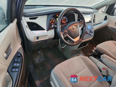 Zdjęcie 8 z 13 samochodu: 2015 TOYOTA SIENNA LE VIN:5TDJK3DC4FS095110 - miniatura
