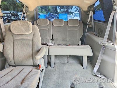 Zdjęcie 10 z 14 samochodu: 2005 CHRYSLER TOWN & COUNTRY LX VIN:2C8GP44R95R136164 - miniatura