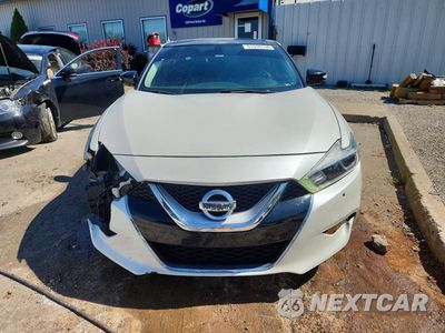 Piąte zdjęcie samochodu w środku: 2017 NISSAN MAXIMA PLATINUM VIN:1N4AA6AP7HC407409 - miniatura