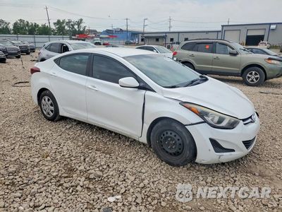 Czwarte zdjęcie samochodu z boku: 2016 HYUNDAI ELANTRA SE VIN:5NPDH4AE1GH744280 - miniatura