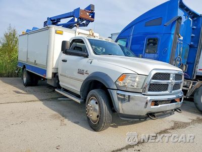 Czwarte zdjęcie samochodu z boku: 2014 RAM 5500 BUCKET TRUCK VIN:3C7WRMDL3EG180866 - miniatura