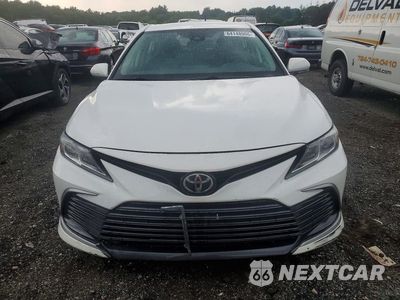 Piąte zdjęcie samochodu w środku: 2021 TOYOTA CAMRY LE VIN:4T1C11AK7MU433048 - miniatura