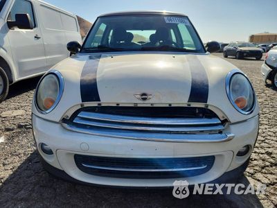 Piąte zdjęcie samochodu w środku: 2011 MINI COOPER VIN:WMWSU3C56BT098097 - miniatura