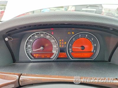 Zdjęcie 9 z 12 samochodu: 2006 BMW 750 LI VIN:WBAHN83566DT62360 - miniatura